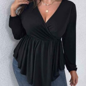 Blusa Torrid Negra con Detalles de Encaje